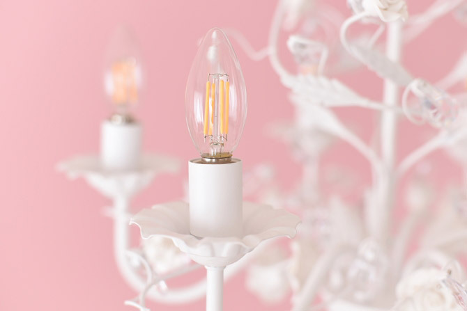 照明 ライト ロココ 調 シャンデリア LED電球付き 6灯 プリンセスホワイトROSE お手軽6灯シャンデリア 引っ掛けシーリング付き 簡単取り付け 天井 おしゃれ 6畳 ダイニング リビング 姫系 ローズ 薔薇 新築祝い 引越し祝い