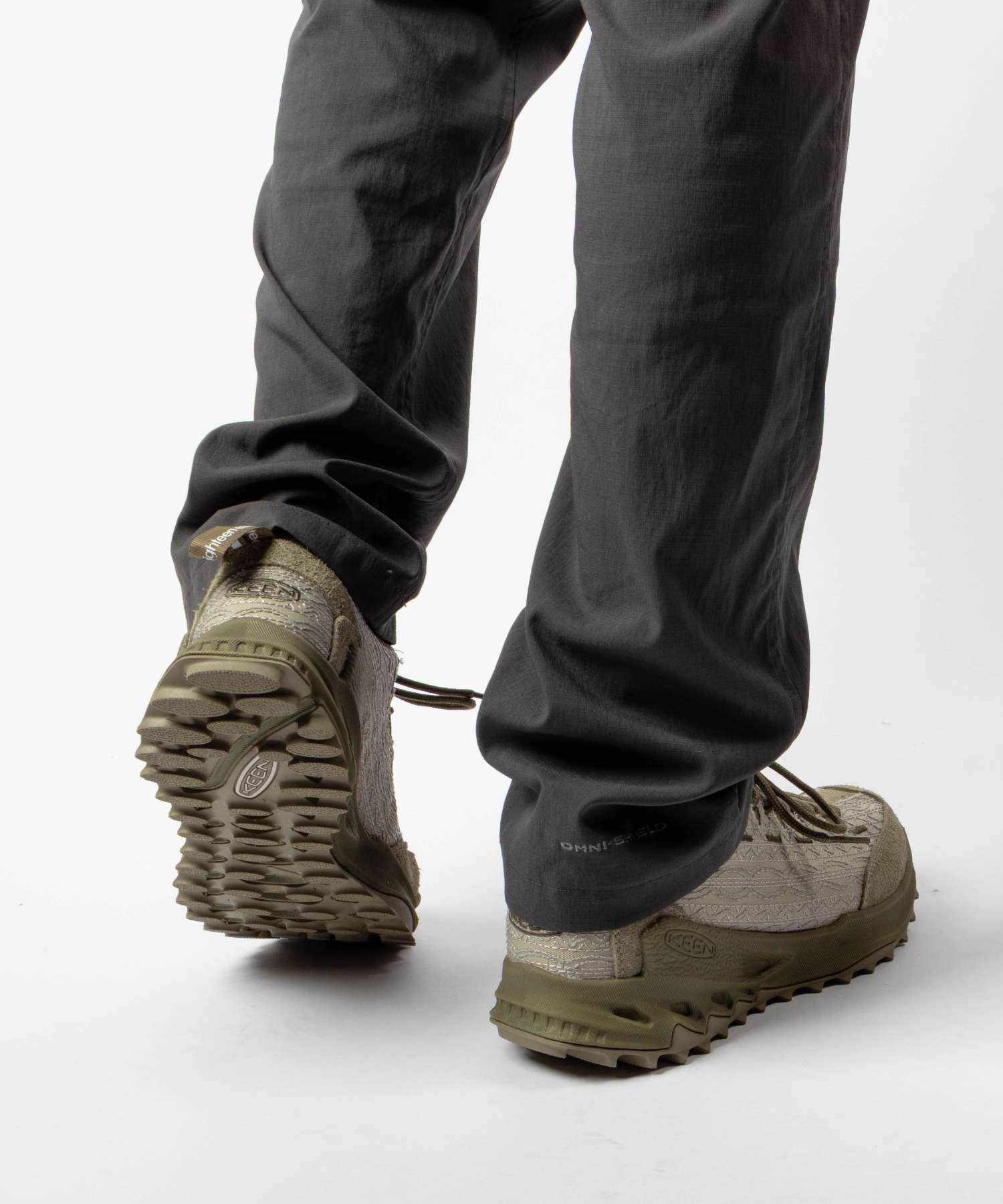 キーン KEEN JASPER ZIONIC 18 EAST ジャスパー ザイオニック×エイティーン イースト 1032363 1032364 スニーカー メンズ シューズ アウトドア コラボ