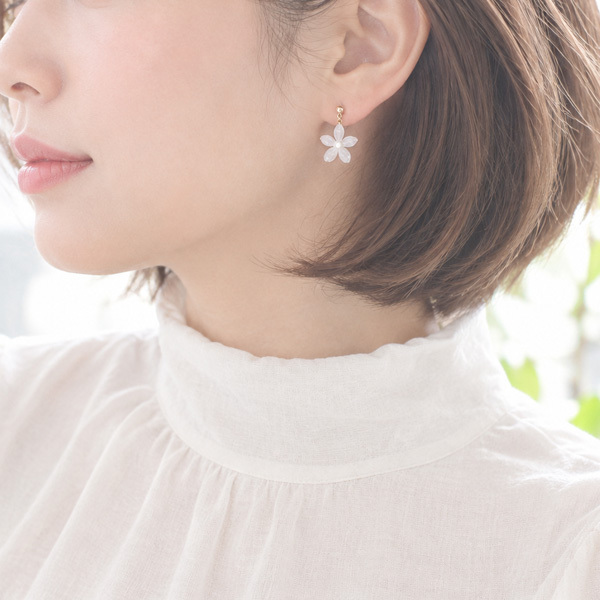 ジャスミンノンホールピアス（イヤリング）☆日本製】軽い着け心地が病みつきに♪カフとしても使える☆職場、オフィス、ママにおすすめ♪結婚式/謝恩会/卒業式/入学式/入園式/プチギフト