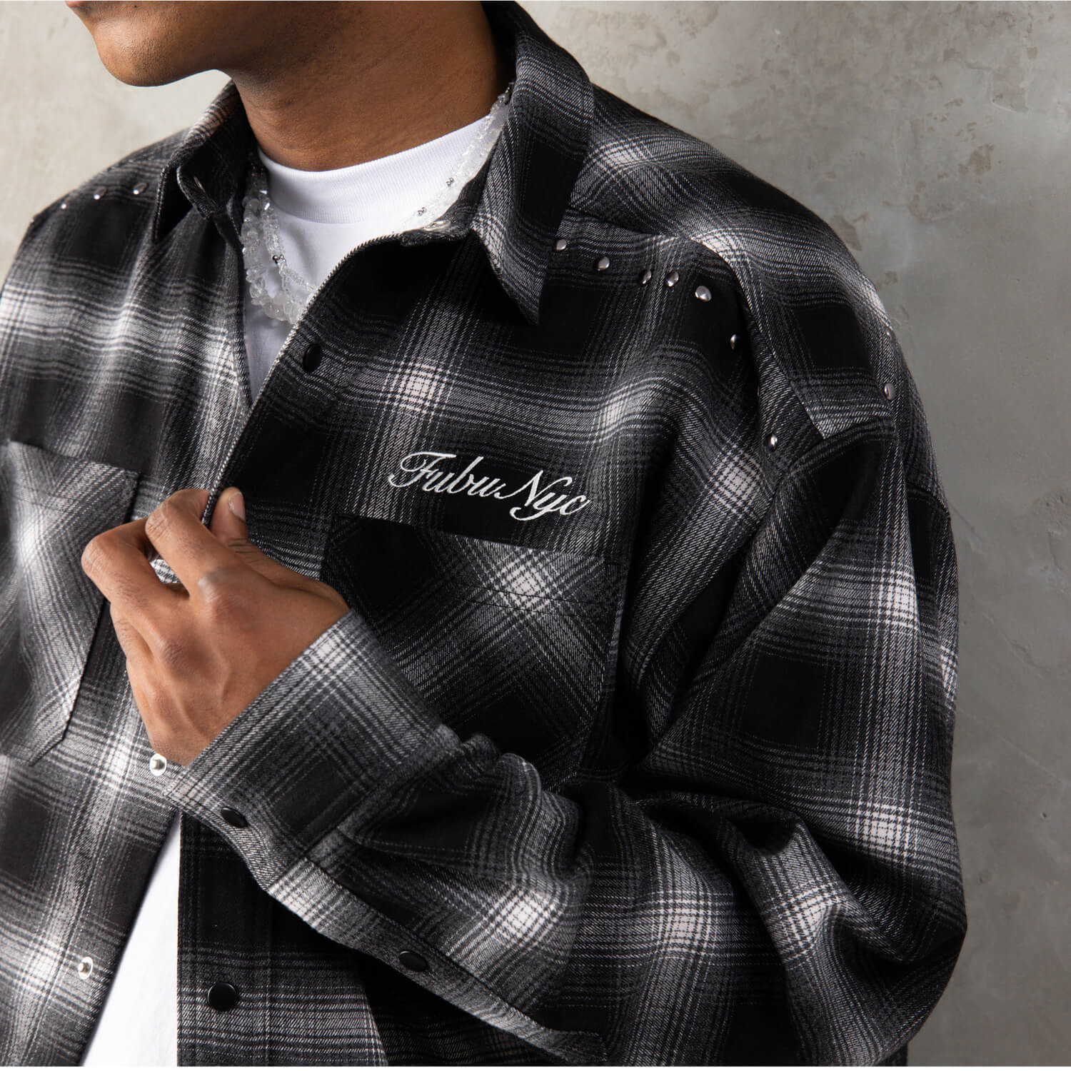 FUBU フブ チェックシャツ メンズ レディース fam-62100 スタッズ オンブレチェック ネルシャツ 長袖 シャツ スナップボタン 刺繍 オーバーサイズ ストリート ヒップホップ ダンス カジュアル M L XL XXL 2026FW Karlas