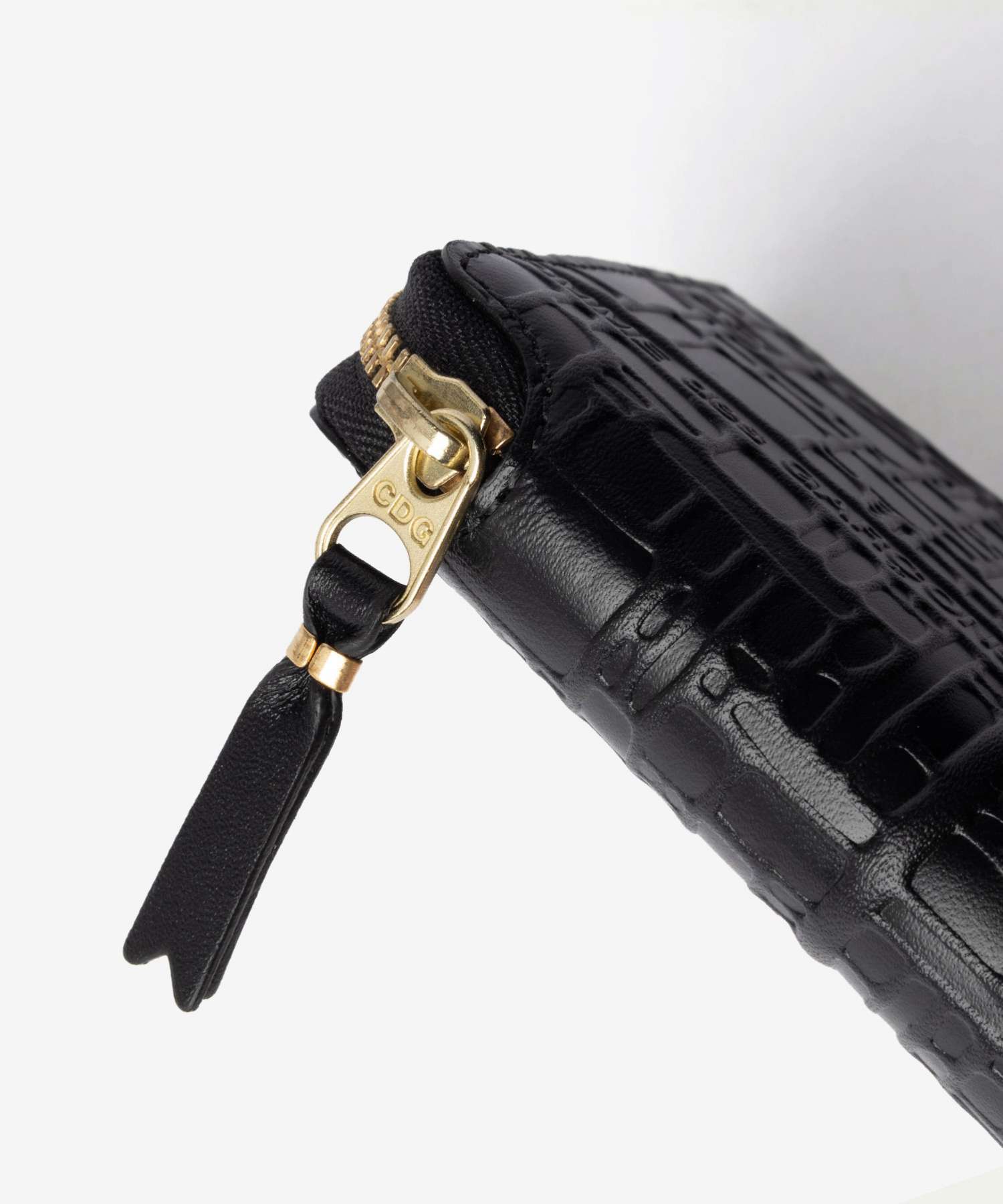コムデギャルソン COMME DES GARCONS EMBOSSED LOGOTYPE エンボス ロゴタイプ Bifold Wallet 二つ折り財布 SA2100EL ユニセックス 財布