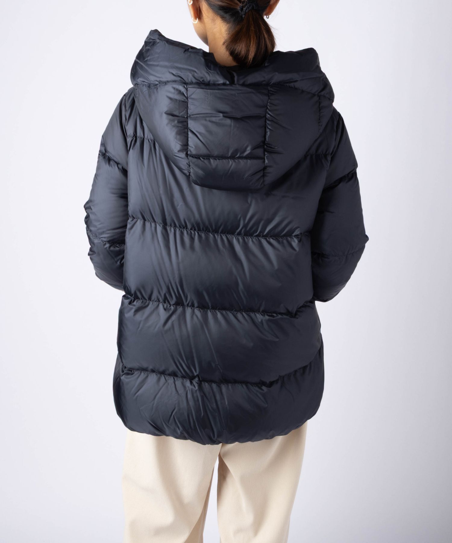 マックスマーラ Max Mara THE CUBE ザ キューブ SEIA Roomy puffer jacket in water repellent plain セイA テクニカル キャンバス ダウンジャケット 2629486085600 レディース アウター