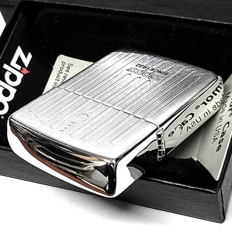 ZIPPO アーマー Lineage 1932 Vertical ジッポ ライター おしゃれ エングレービング サテンシルバー 縦ライン 彫刻 ロゴ かっこいい ギフト メンズ 渋い プレゼント