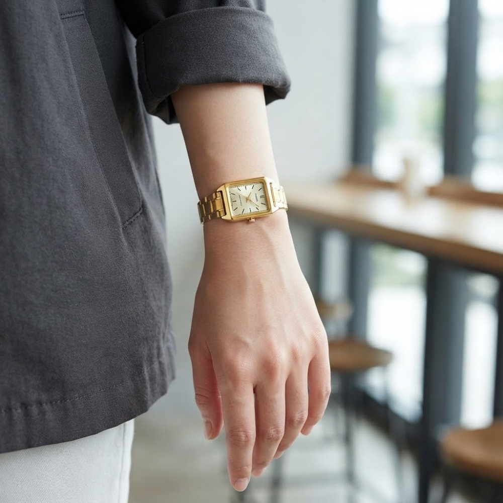 カシオ CASIO 腕時計 レディース 収納ケース付き チープカシオ チプカシ スクエア ゴールド シンプル 日常使い プレゼント ギフト 時計 女性用 彼女 母 妻 誕生日 就職祝い 入学祝い 日本未発売 海外モデル 成人 卒業 入学