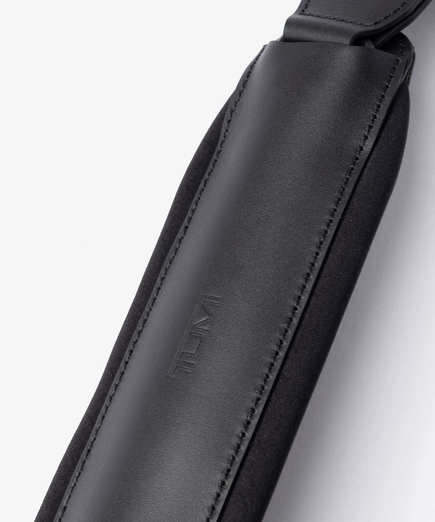 トゥミ TUMI ALPHA アルファ LARGE 17 BRIEFCASE ラージ 17インチ ブリーフケース 02603114D4 158967 ビジネスバッグ 通勤 メンズ バッグ ブラック