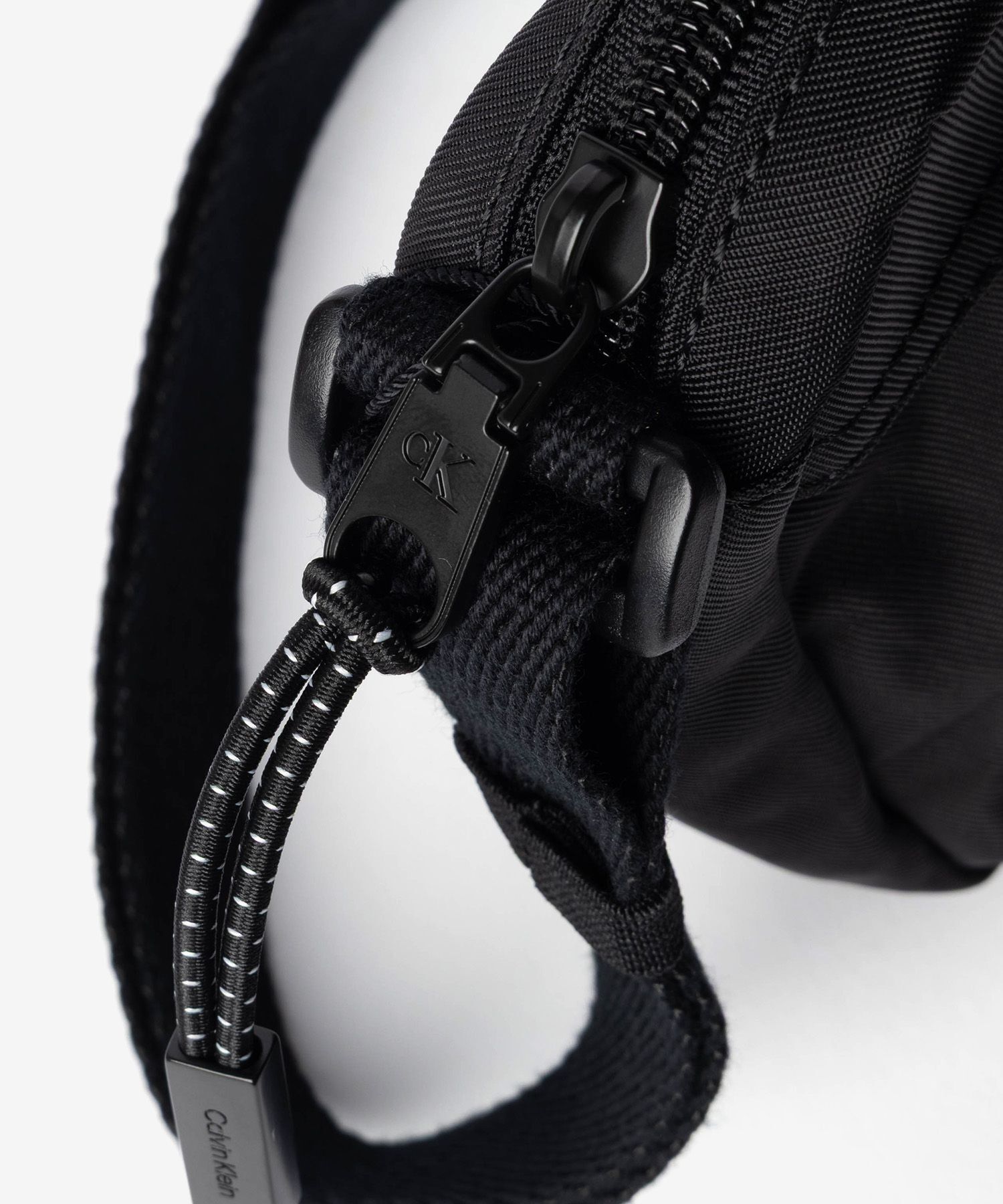 カルバンクライン Calvin Klein BOLD CAMERA BAG ロゴ ナイロン カメラバッグ LV04D3117G ショルダーバッグ メンズ バッグ