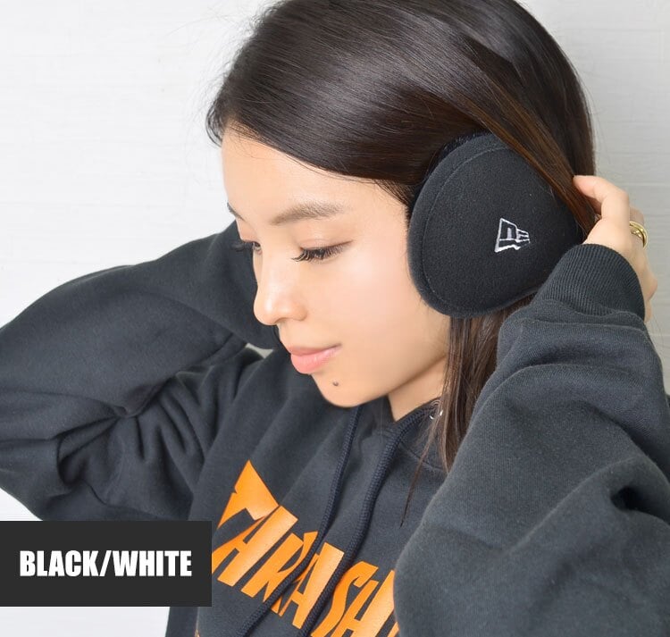 イヤーマフ 防寒 メンズ NEWERA ニューエラ 耳当て レディース イヤーマフラー イヤーウォーマー 耳カバー 防風 ファー フリース コンパクト 折りたたみ 持ち運び 黒 ブラック ワンポイント ロゴ シンプル ブランド かっこいい 大人 通勤 通学 男の子 女の子 高校生