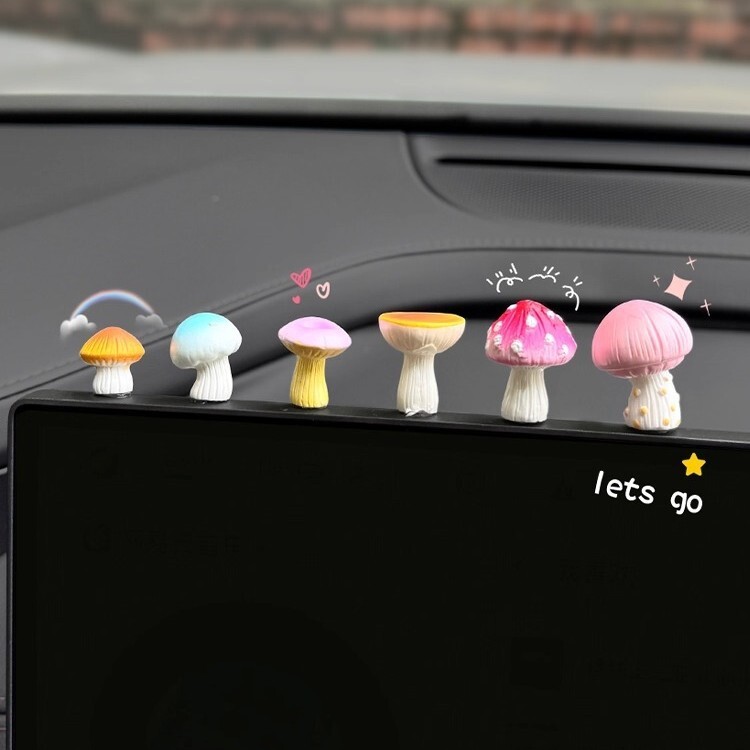 キノコ 置物 6個セット 茸 かわいい ミニチュア オブジェ カートゥーン カラフル 可愛い デスク 飾り 車内アクセサリー パソコン モニター 卓上 インテリア 雑貨 オフィス プレゼント