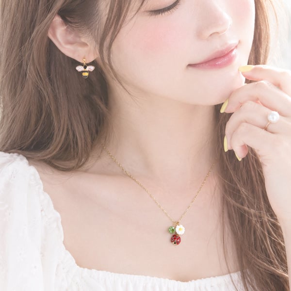 【てんとう虫ネックレス☆日本製】パーティや結婚式にもお勧め♪華奢ネックレスが可愛い/レディース/プレゼント/誕生日/クリスマス/ウェディング/発表会/パーティー/春/