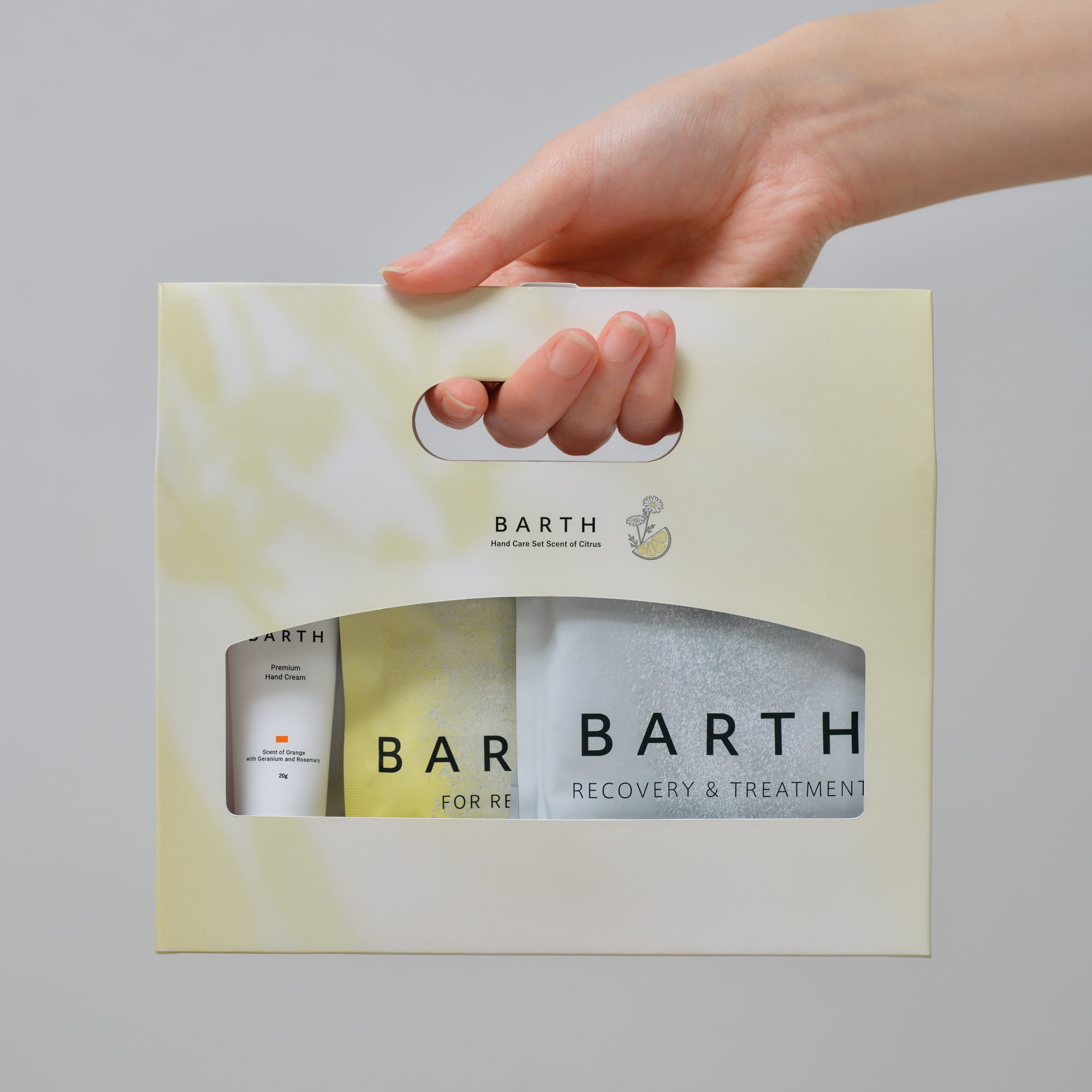【化粧箱入り/公式】BARTH ハンドクリーム 重炭酸入浴剤 カモミールシトラス 無香料 Hand Care Set -Citrus-（ 無着色 高級感 リラックスグッズ いやしグッズ 詰め合わせ プチギフト 女性 男性 プレゼント 記念日 おしゃれ 内祝い お祝い お礼 結婚 出産 誕生日 新生活 クリスマス 実用的）