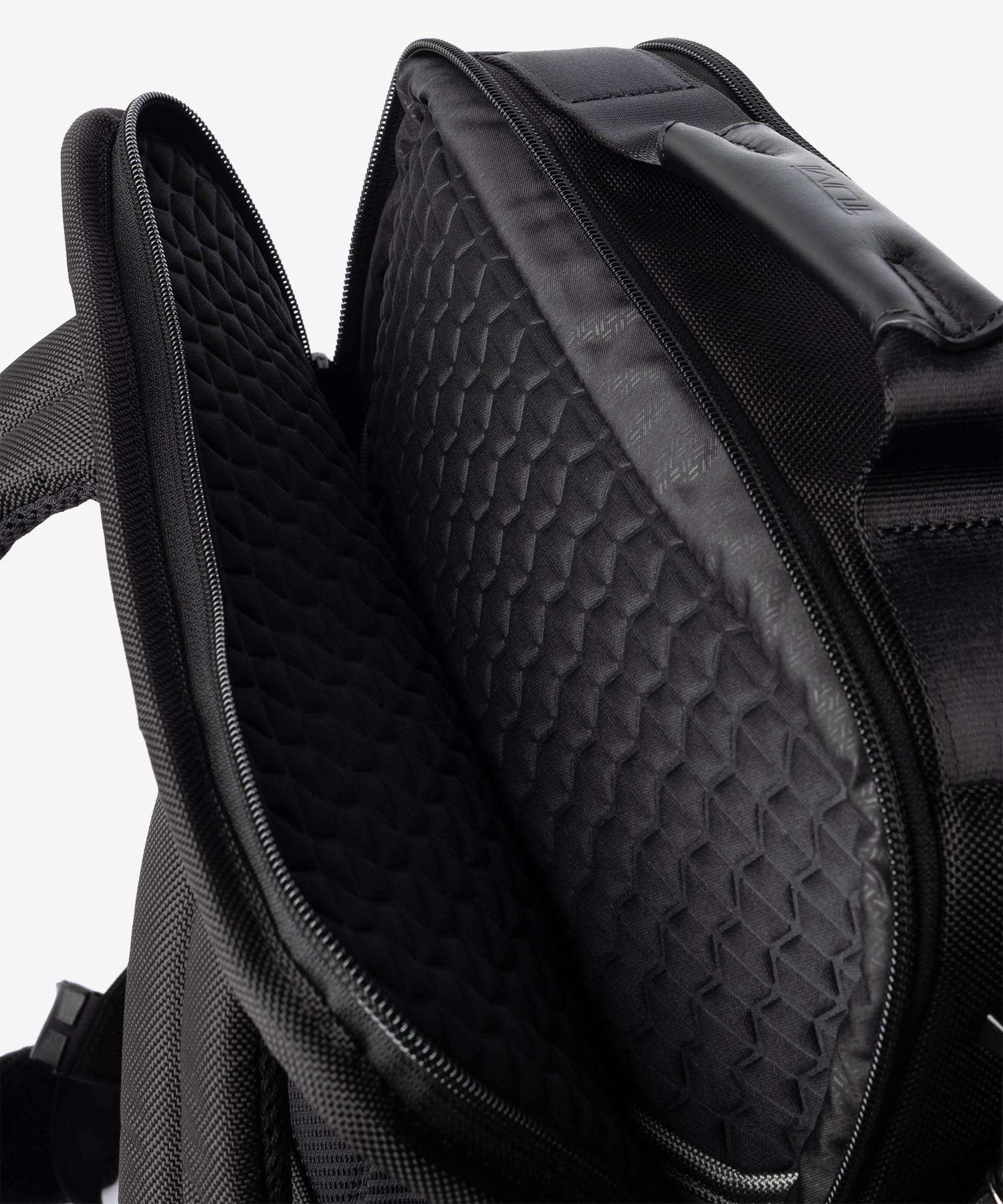 トゥミ TUMI ALPHA アルファ LARGE 17 EXP BACKPACK ラージ 17インチ エクスパンダブル バックパック 02203723D4 158982 リュックサック メンズ バッグ