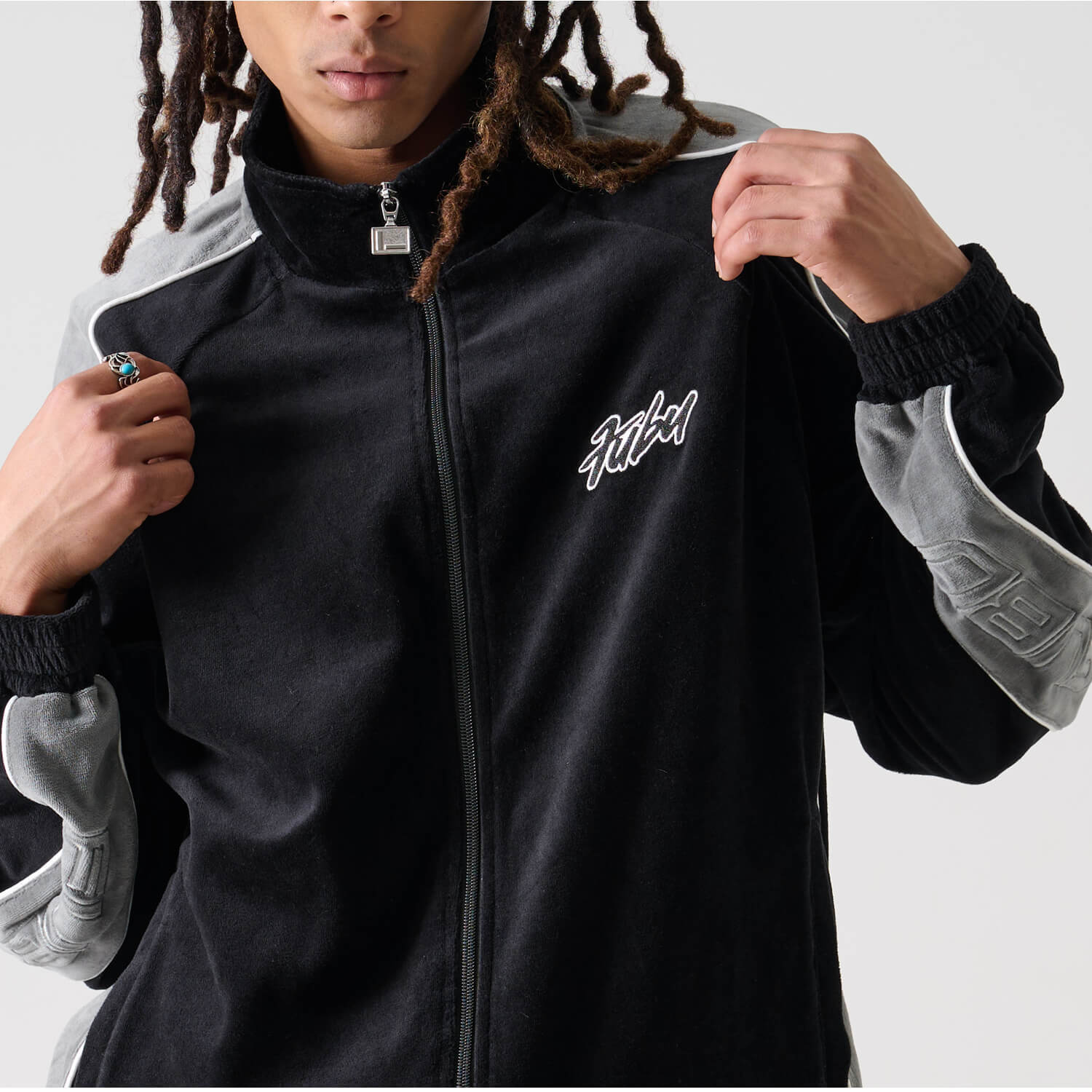 FUBU フブ ジャケット メンズ ベロア 長袖 ライトアウター トラックジャケット ジャージ 春 秋 冬 ハイネック フルジップ ブランド ロゴ トップス オーバーサイズ XL XXL アメカジ レディース ストリート系 ヒップホップ B系 黒 2025fw