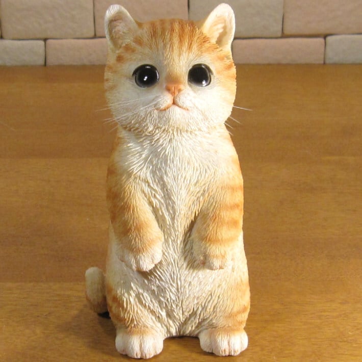 猫　置物 リアル　シンお願いキャット　４　チャトラ　ネコ　動物オブジェ　ガーデン　オーナメント　店舗　カウンター　装飾　オブジェ　インテリア　玄関先　庭　ねこ好きさん人気ギフト　動物人気ギフト　クリスマスプレゼント　お誕生日祝い　母の日人気　父の日人気　敬老の日人気