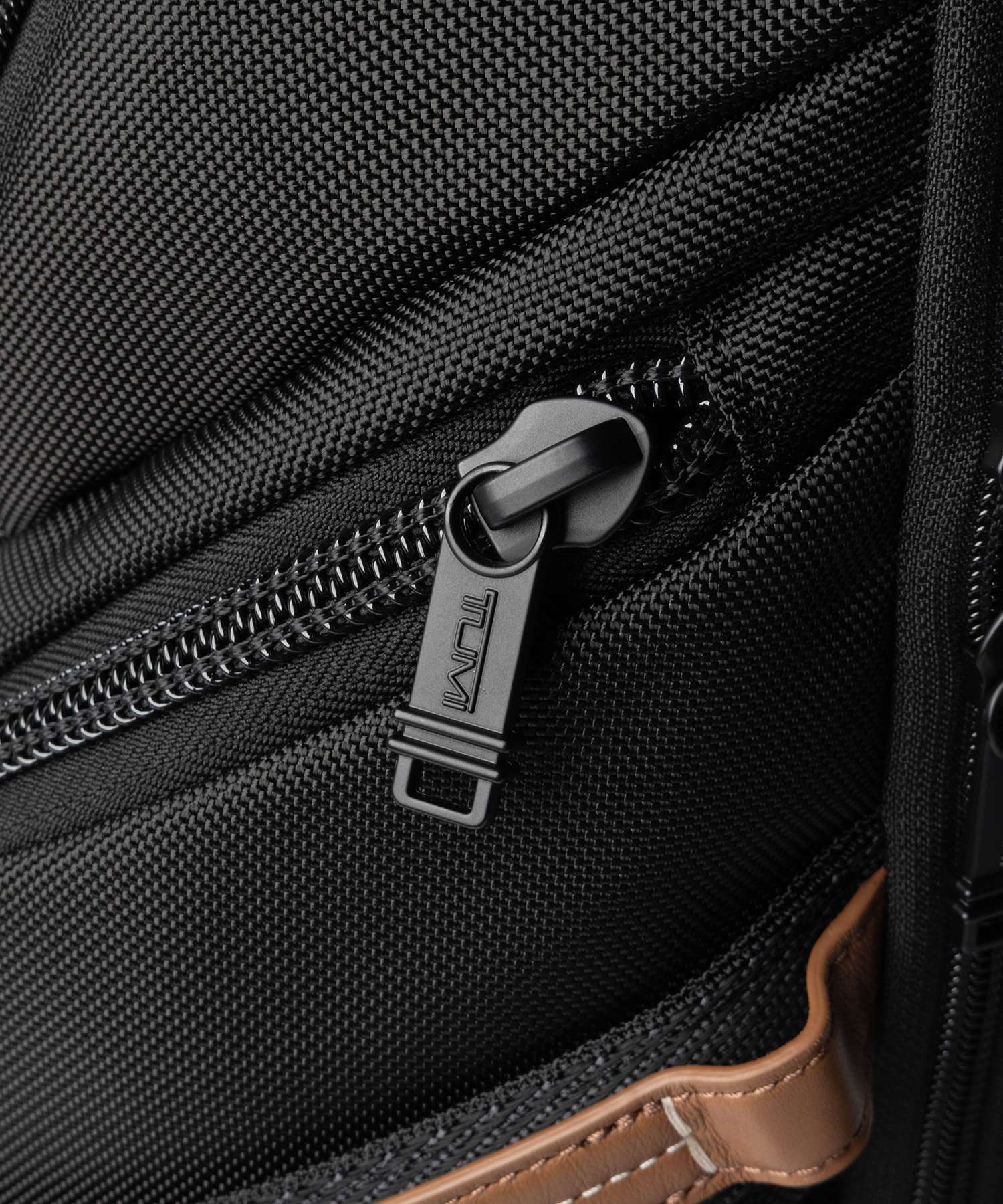 トゥミ TUMI ALPHA BRAVO アルファブラボー SEARCH BACKPACK サーチ バックパック 0232789DBR 159089 リュックサック ユニセックス バッグ