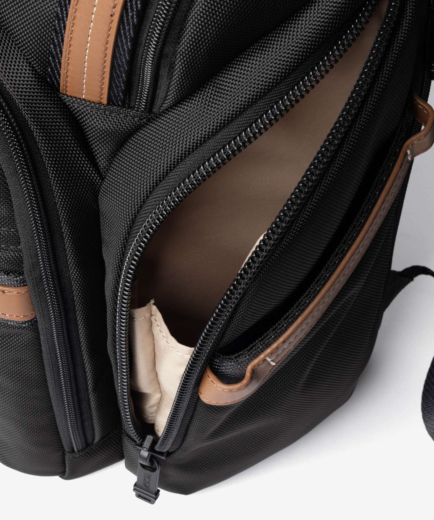 トゥミ TUMI ALPHA BRAVO アルファブラボー SEARCH BACKPACK サーチ バックパック 0232789DBR 159089 リュックサック ユニセックス バッグ