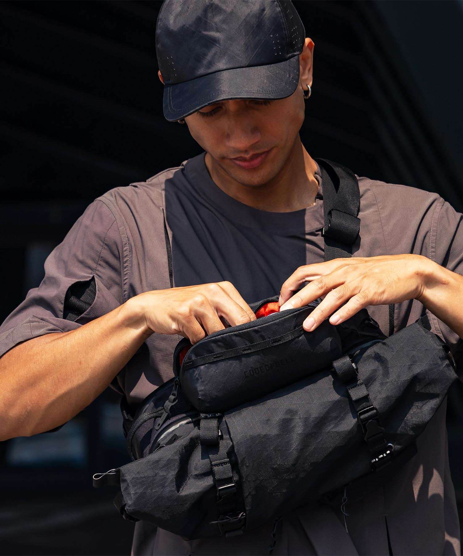 【正規品】 コードオブベル CODE OF BELL ANNEX ZIP POUCH アネックス ジップポーチ CODF-PCH-BLK コインケース 小銭入れ カラビナ ポーチ メンズ 小物