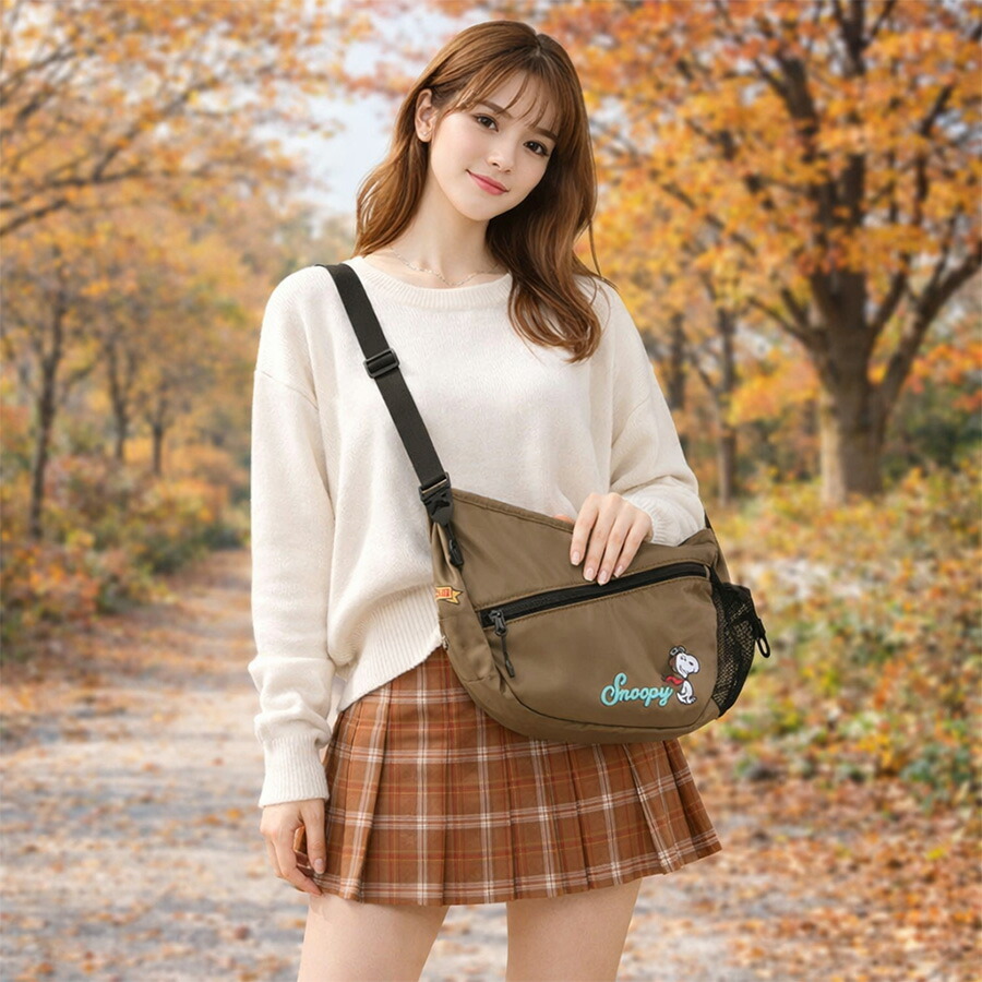 OUTDOORPRODUCTS ピーナッツ 2wayムーン型ショルダーバッグ 斜め掛け 斜め掛けバッグ 普段使い 男女兼用 メンズ レディース ギフト プレゼント ブラック odb037