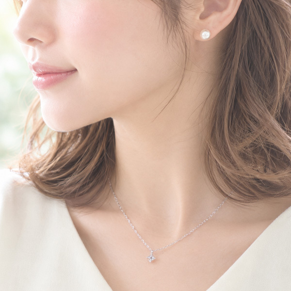 【マカバCZジルコニアネックレス☆日本製】大人/キューブ/華奢ネックレスが可愛い/レディース/プレゼント/誕生日/クリスマス/結婚式/ウェディング/発表会/パーティー/2次会/シンプル