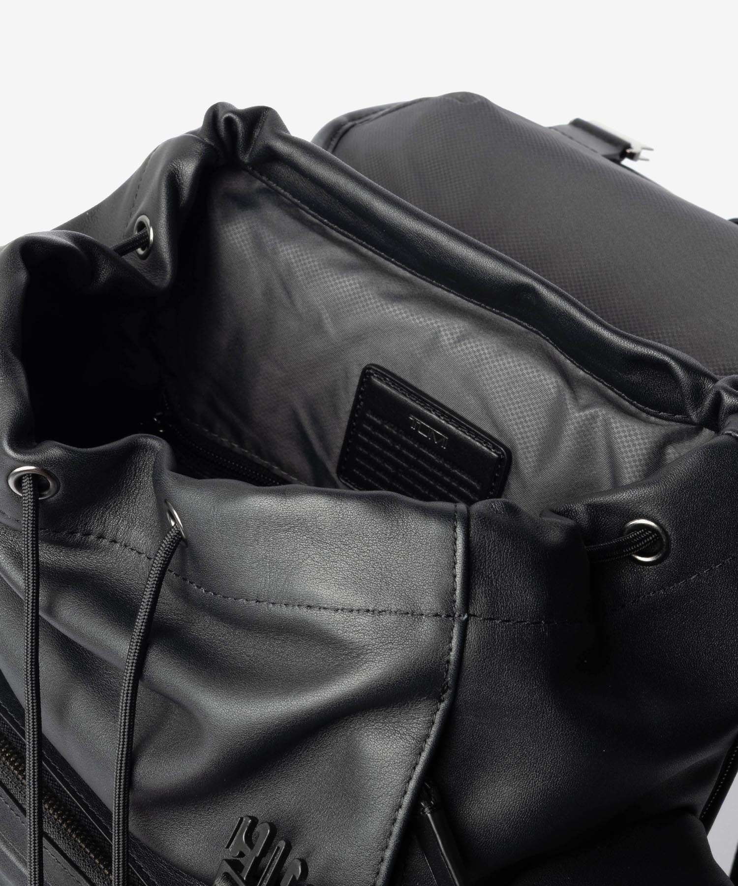 トゥミ TUMI HARRISON ハリソン SMALL GRIFFEN BACKPACK スモール グリフィン フラップ バックパック 06302065DBM 159056 リュックサック メンズ バッグ