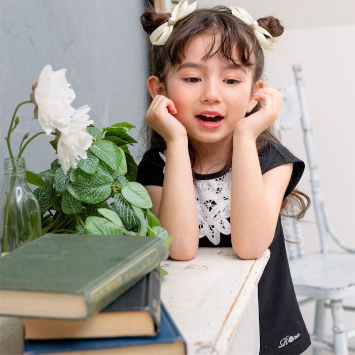 ヘアクリップ リボン かわいい 通販 Rora ルミナ 2個セット 髪留め 髪飾り ヘアアクセサリー 女の子 キッズ 子供 上品 可愛い 結婚式 発表会 七五三 入学式 フォーマル パール 卒園式 簡単クリップ式 キッズファッション