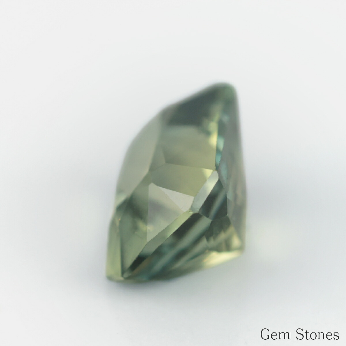 非加熱 グリーンサファイア 0.70ct ルース 宝石 裸石 サファイア グリーン イエロー ジュエリー オリジナル 制作 コレクション 誕生石 9月 記念 お守り 誕生日 プレゼント