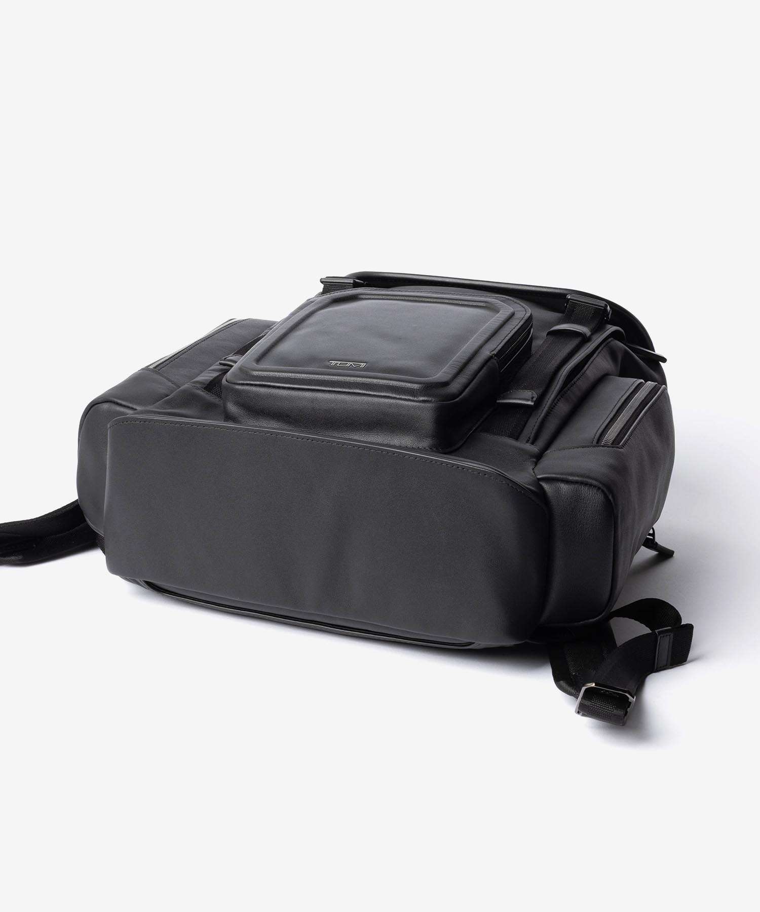 トゥミ TUMI HARRISON ハリソン SMALL GRIFFEN BACKPACK スモール グリフィン フラップ バックパック 06302065DBM 159056 リュックサック メンズ バッグ
