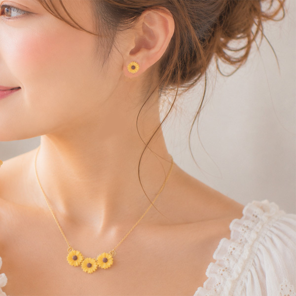 【向日葵ネックレス☆日本製】パーティや結婚式にもお勧め♪華奢ネックレスが可愛い/レディース/プレゼント/誕生日/クリスマス/ウェディング/発表会/パーティー/春/