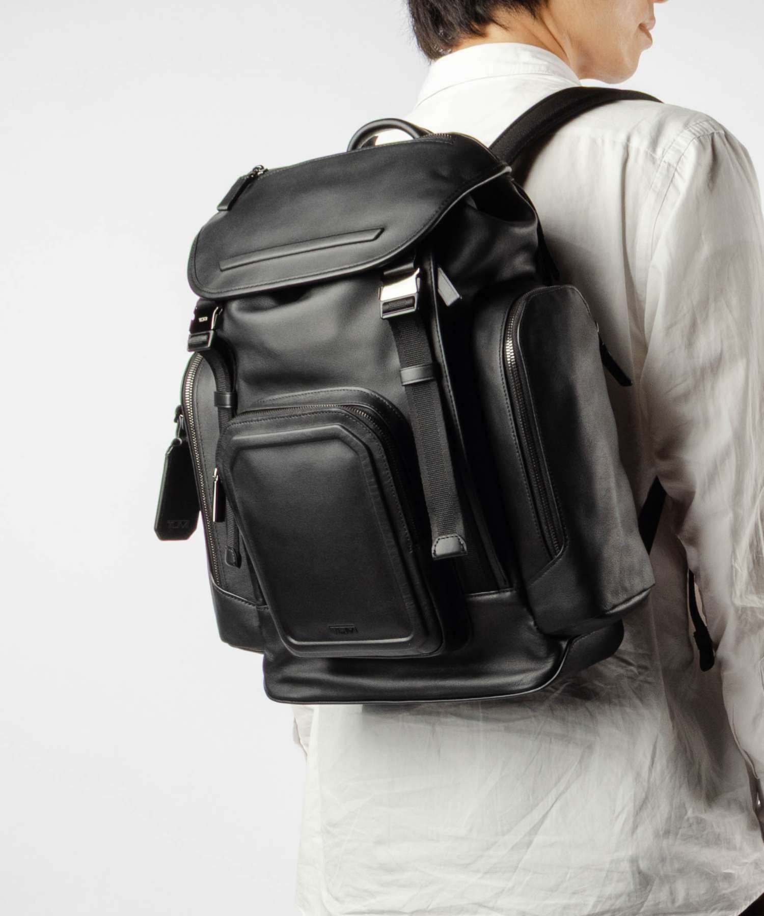 トゥミ TUMI HARRISON ハリソン SMALL GRIFFEN BACKPACK スモール グリフィン フラップ バックパック 06302065DBM 159056 リュックサック メンズ バッグ