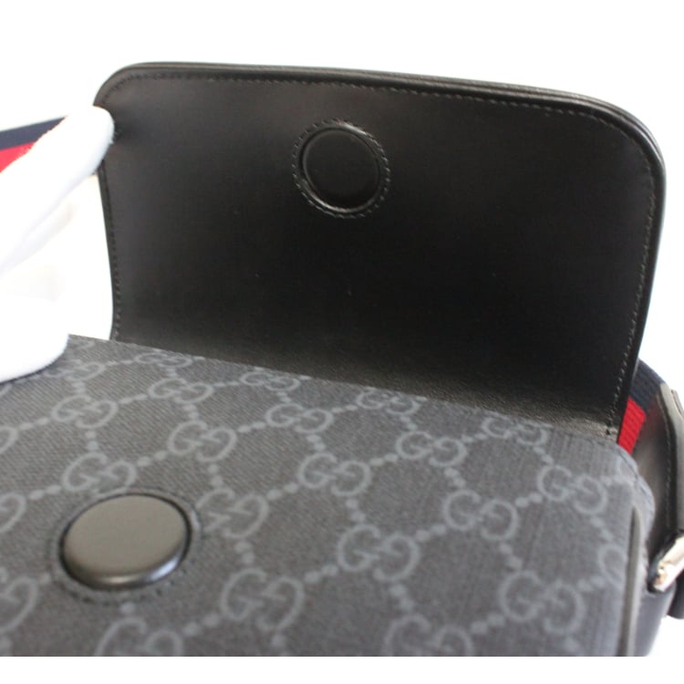 【人気モデル】グッチ GUCCI ショルダーバッグ 斜め掛けバッグ ポシェット レディースバッグ GGスプリーム 黒 ブラック 791741 ブランド ギフト プレゼント【送料無料】