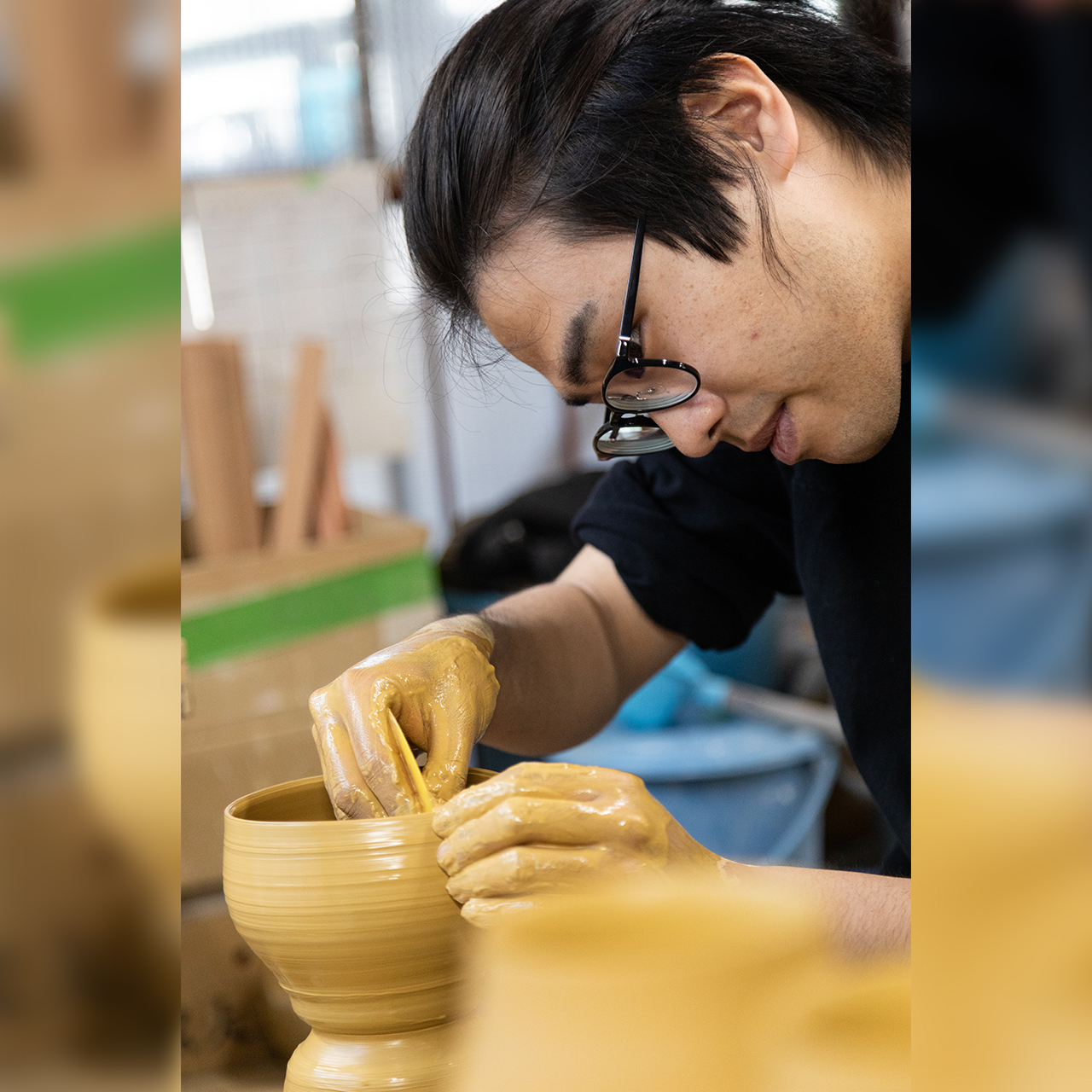 【熱燗好きのための酒器　『枯色線紋　ぐい呑』　中島智靖】一点物 ぐい呑み　お猪口　和食器 酒器 熱燗 ぬる燗 上燗  ぐいのみ お猪口 おちょこ 盃 ギフト食器 食器ギフト 食器 贈り物 お祝い 結婚祝い 新築祝い 箱入り