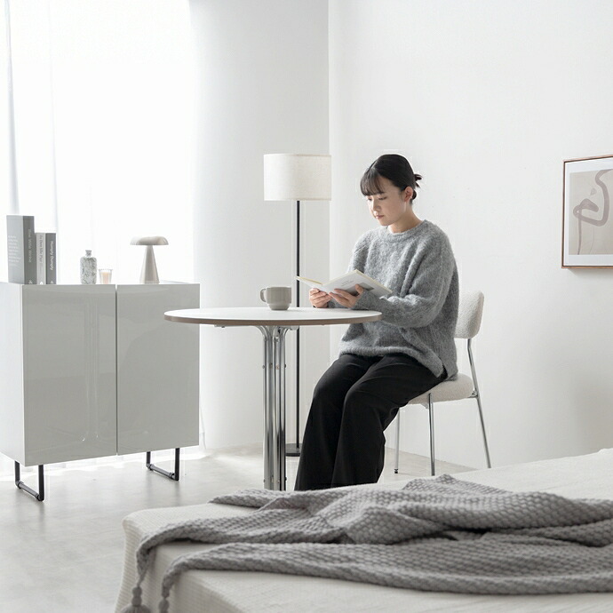 ダイニング家具 カフェテーブル 丸テーブル ダイニングテーブル 円形 ラウンド 丸型 円卓 食卓 ワークデスク 机 仕事 作業 PC コーヒー 食事 店舗 幅70 一人暮らし ワンルーム 小さめ 省スペース コンパクト