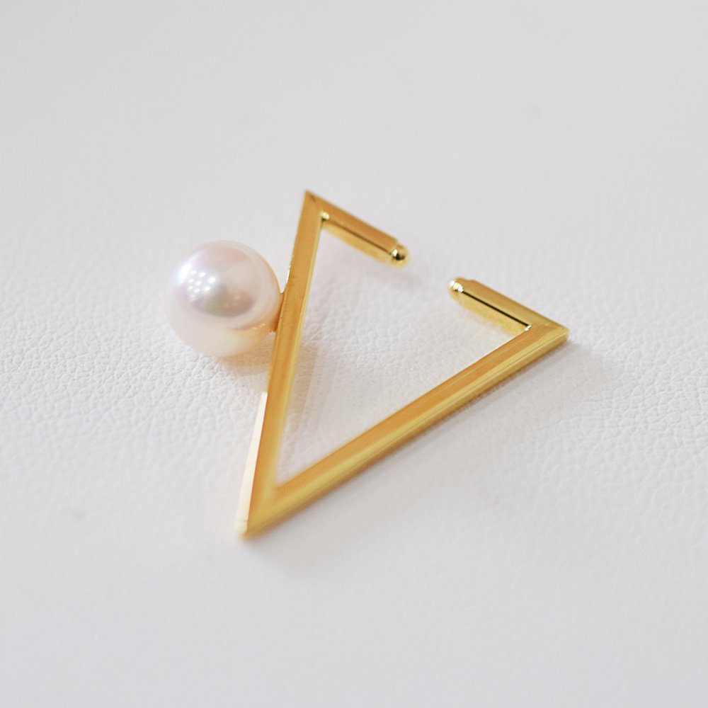 ［pearl624］片耳用 ホワイトピンク 6mm - 6.5mm あこや真珠 イヤーカフ 三角 K18YG