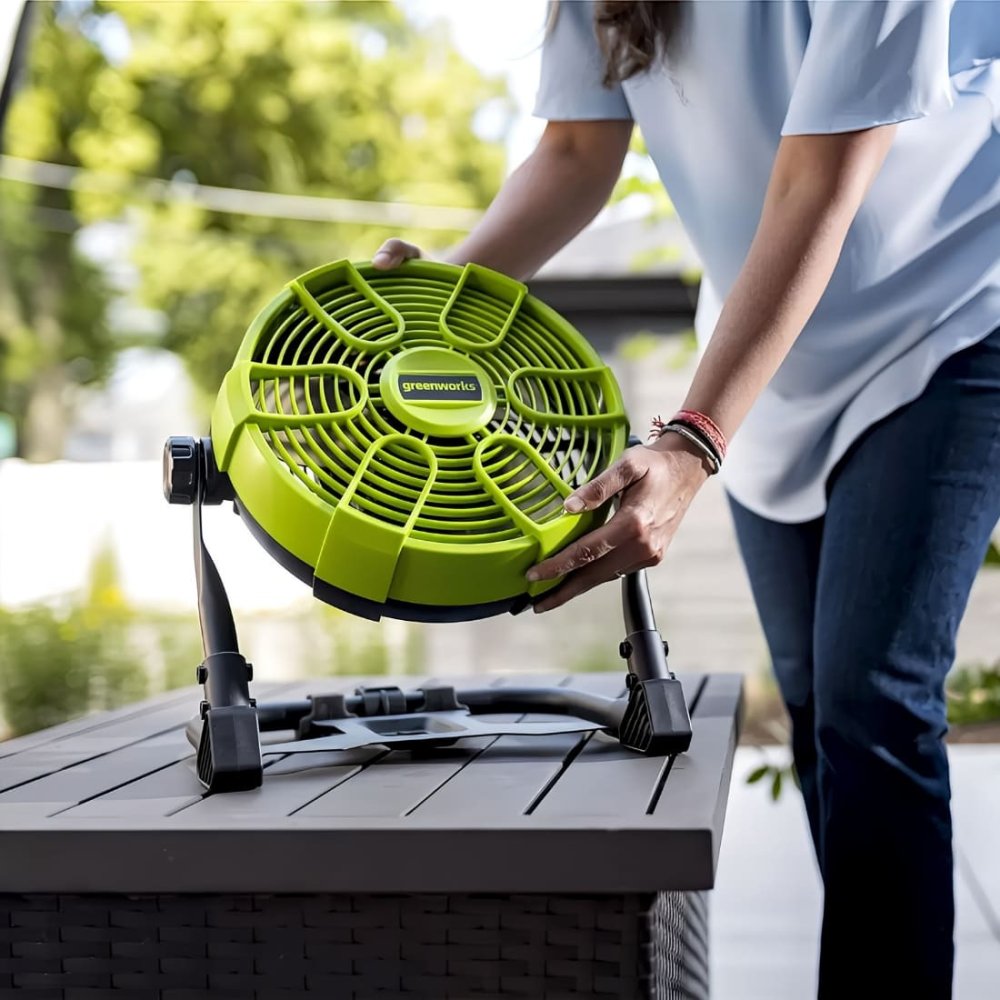【AC/DC 2WAY】Greenworks 卓上扇風機 ポータブルファン PAG401 24V ハイブリッド DCモーター 5段階風量 360°回転 吊り下げフック アウトドア キャンプ 車中泊 ガレージ ※バッテリー・充電器別売り