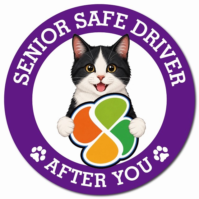 カーサイン 高齢者マーク SENIOR SAFE DRIVER 黒白（ハチワレ） マグネット 強力 直径13cm 肉球 日本製 車 ステッカー