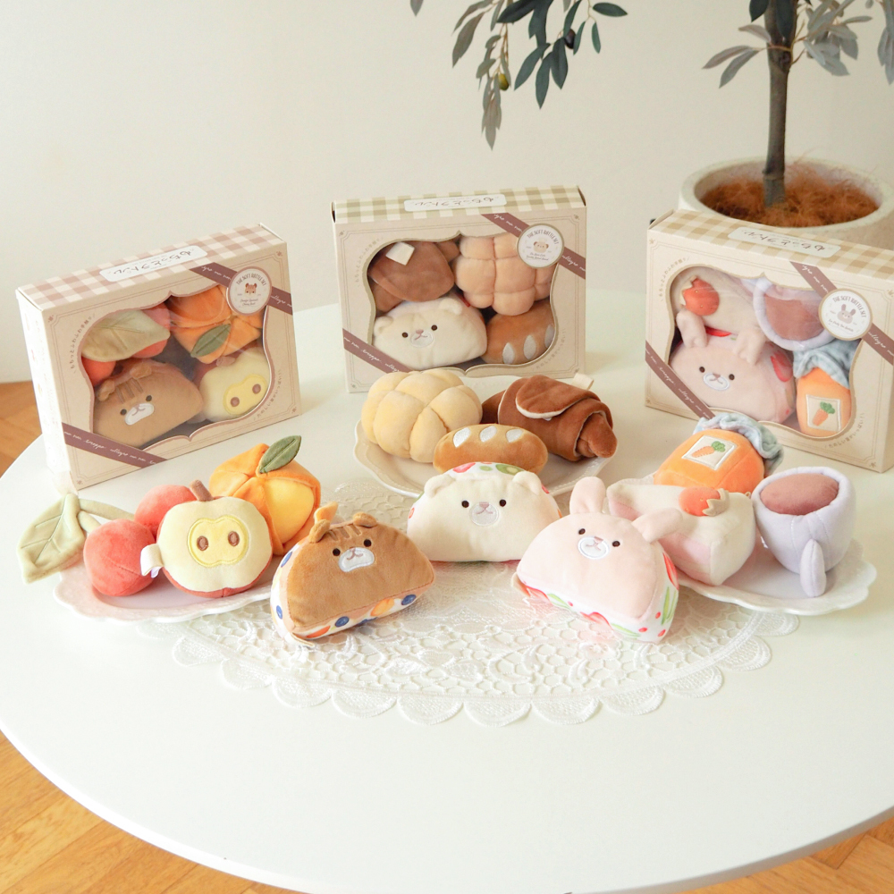 【もちっとラトル うさぎたちのお茶会】 出産祝い クリスマスギフト 知育おもちゃ 誕生日 プレゼント  0歳 1歳 2歳 男の子 女の子 布おもちゃ ラトル 洗濯できる 知育玩具 ファーストトイ amanoppo あまのっぽ