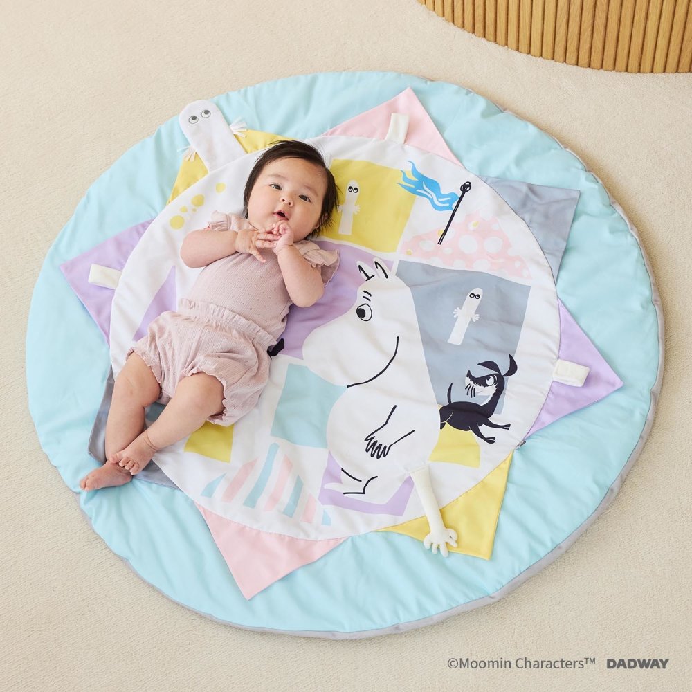 出産祝い MOOMIN BABY ムーミンベビー プレイマット ムーミン スウィートドリーム ニョロニョロ 円形 直径96cm ベビーマット 赤ちゃん カシャカシャ おもちゃループ 中綿 北欧 月齢フォト 寝相アート 0歳 新生児 ハーフバースデー 男の子 女の子 ベビーシャワー 出産内祝い ギフト