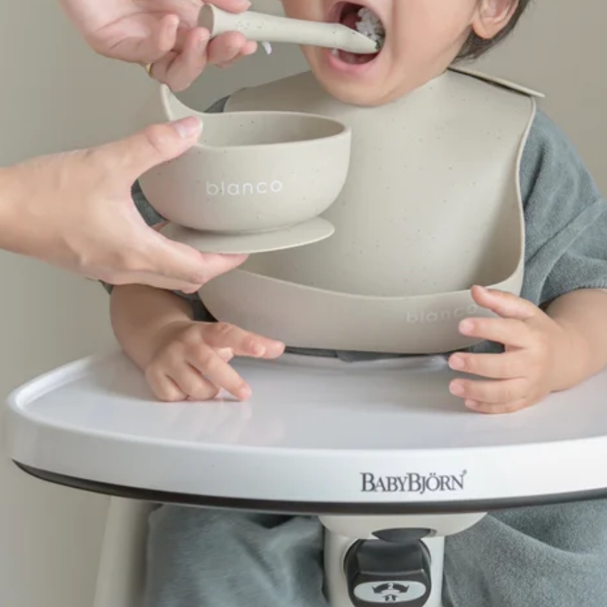 blanco ブランコ gift bowl set  吸盤付きベビー食器 お食事エプロン セット 出産祝い