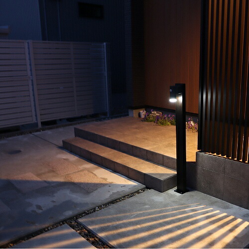 LEDコーナーポール エクステリア 屋外 コーナーポール 明暗センサ 明るさセンサー ポール ガーデン LED 電球色 黒色 DIY 不正侵入 アルミ製 日本製 LEDポール ガーデンポール 屋外ポール 家具 インテリア 新生活 暮らし 生活用 用品 庭