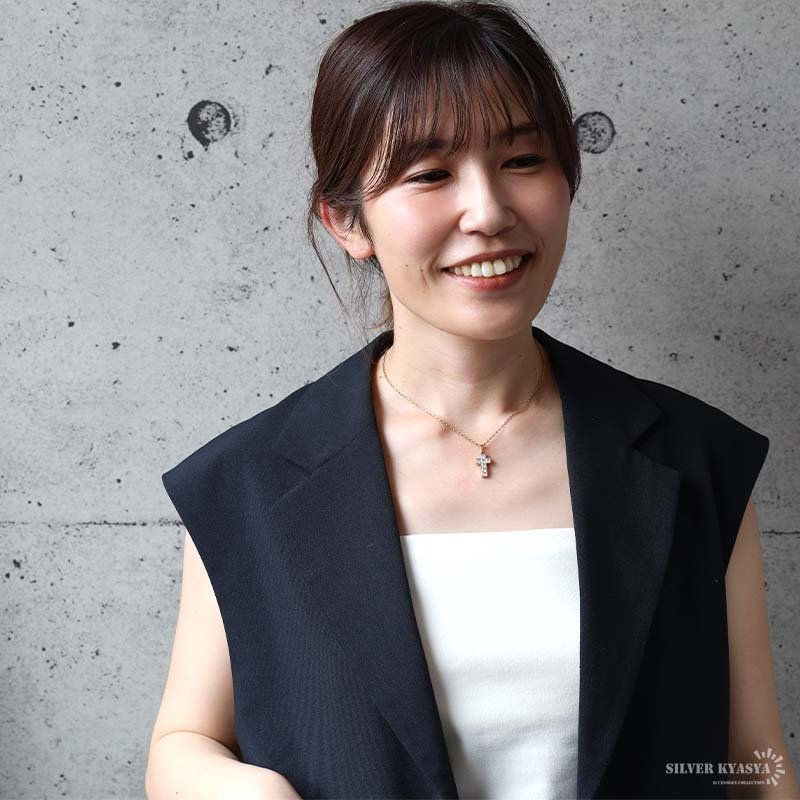 ステンレス クロスネックレス 小ぶり 18KGP レディース ペンダント ストーン 十字架 ゴールド 華奢 上品 きれいめ シンプル 大人 女性用 首飾り アクセサリー デイリー フェミニン おしゃれ 繊細 ワンポイント