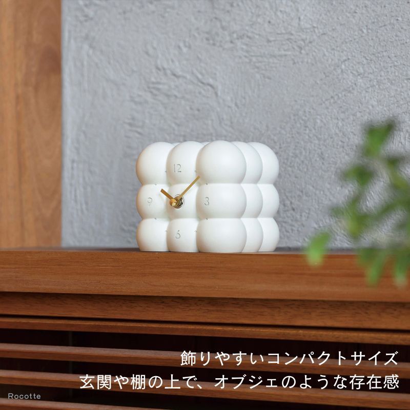 【乾電池おまけ】置き時計 おしゃれ インターフォルム 北欧 テーブルクロック 立体 四角 キューブ オブジェ ホワイト 白 ゴールド針 小 コンパクト 卓上 時計 玄関 棚 デスク ギフト プレゼント モダン ネージュ CL4672