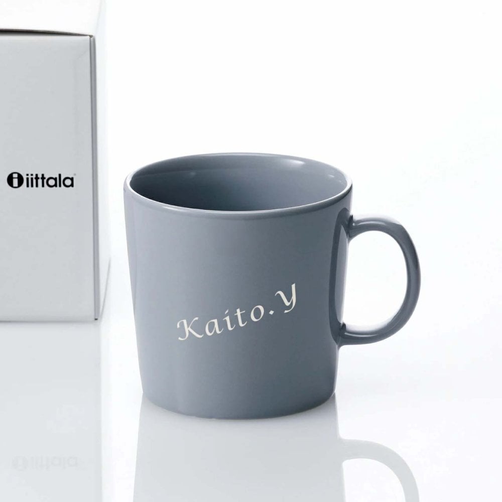 Ittala イッタラ ティーマ マグ 400ml パールグレー 名入れ彫刻代込み 誕生日 記念日 プレゼント 名前 彫刻 刻印 サプライズ ノベルティ 母の日 父の日 記念品 法人記念品 クリスマス マグカップ 敬老の日 耐熱 レンジOK オーブンOK 北欧 シンプル