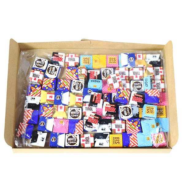(全国送料無料) お菓子 詰め合わせ 【80コ入】チロルチョコとミルクヌガー 食べ比べセット メール便 (omtmb9615z）【送料無料 おやつ 小袋 個包装 お試し 人気商品】