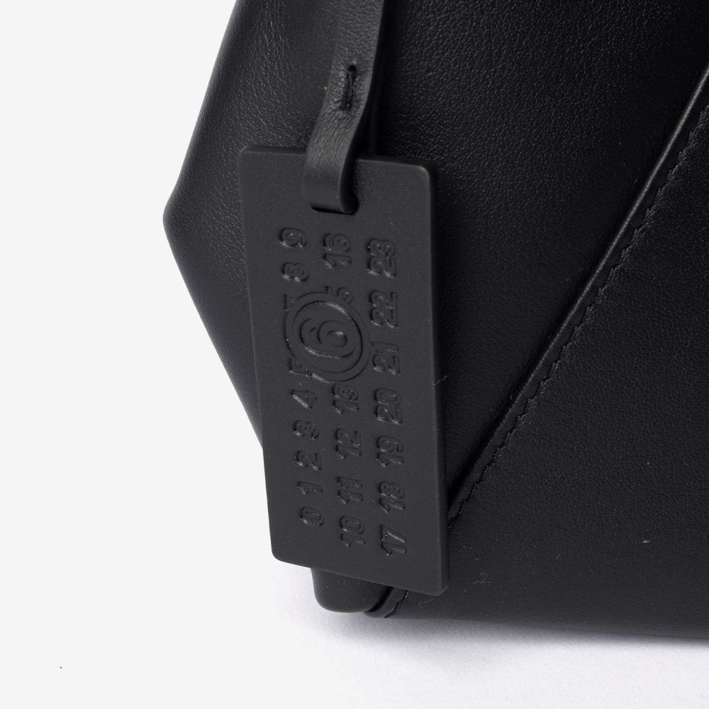 エムエム6 MM6 Maison Margiela メゾンマルジェラ Japanese FOLDED J SHOULDER BAG ジャパニーズ フォルデッド ショルダーバッグ SB5ZH0032 P8805 ユニセックス バッグ