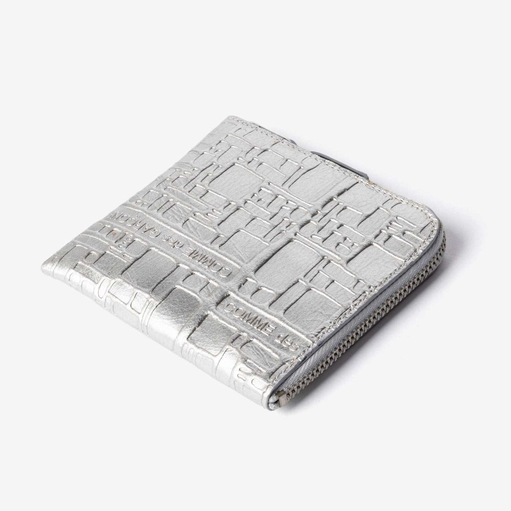 コムデギャルソン COMME DES GARCONS EMBOSSED LOGOTYPE エンボスロゴタイプ HALF ZIP WALLET ハーフジップ ウォレット SA3100EG ミニ財布 L字ファスナー コインケース ユニセックス 財布