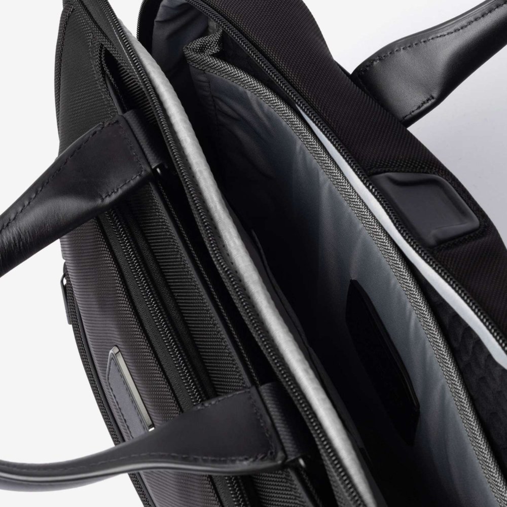 トゥミ TUMI ALPHA アルファ MEDIUM 15 BRIEFCASE ミディアム 15インチ ブリーフケース 02203728D4 158969 ビジネスバッグ ショルダーバッグ メンズ バッグ