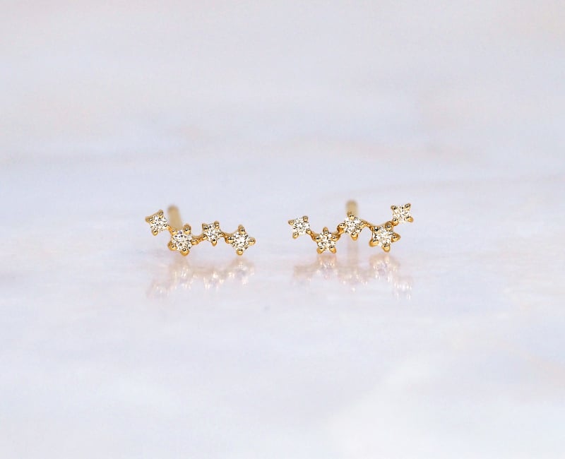 ダイヤモンド ピアス スタッド カシオペア 星 K10 K18 10K 18K 10金 18金 プラチナ 女性 レディース 誕生日 記念日 プレゼント ギフト 誕生日プレゼント 10代 20代 30代 40代 妻 彼女 スター ゴールド ホワイトゴールド ピンクゴールド イエローゴールド ダイヤ 小さい 小さめ キャッチ アクセサリー アレルギー対応 金属アレルギー クリスマス