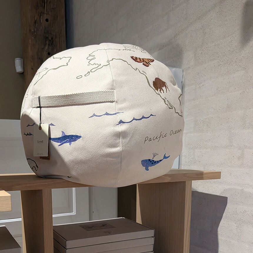 ferm LIVING ファームリビング 地球儀のクッション 直径50cm The World Pouf  ワールドプフ 北欧 クッションおしゃれ 正規品 北欧雑貨 インテリア リビング 子供 大人 かわいい