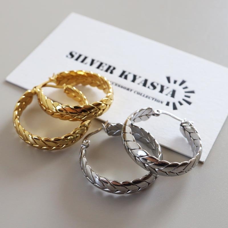 ステンレス 編み込みピアス 大ぶりピアス フープピアス ゴールド シルバー プチプラ 大きめ 存在感 メタル サークル リーフ 月桂冠 フィッシュボーン 両耳2点 レディース 女性 金属アレルギー対応 イヤリング