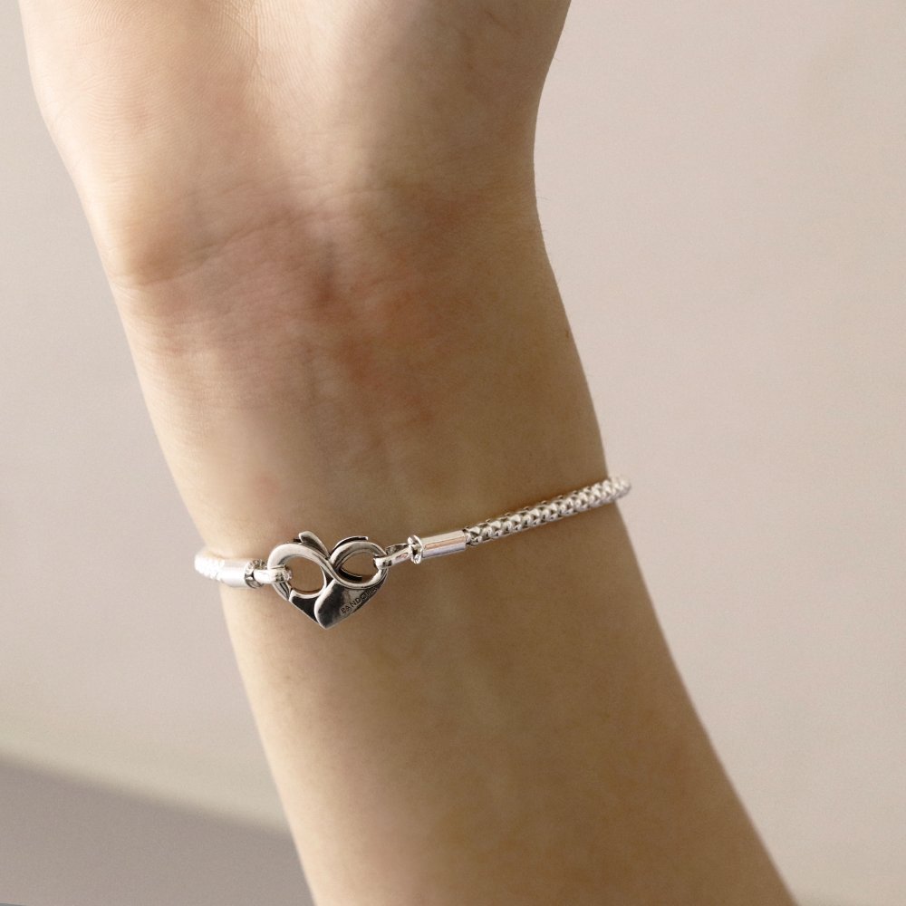 ボックス・ショッパー付 PANDORA(パンドラ) ★ Studded Chain Bracelet ★スタッズ チェーン ブレスレット ★ チャーム ブレスレット カスタマイズ アクセサリー シンプル 日常使い 誕生日 記念日 母の日 プレゼント ギフト