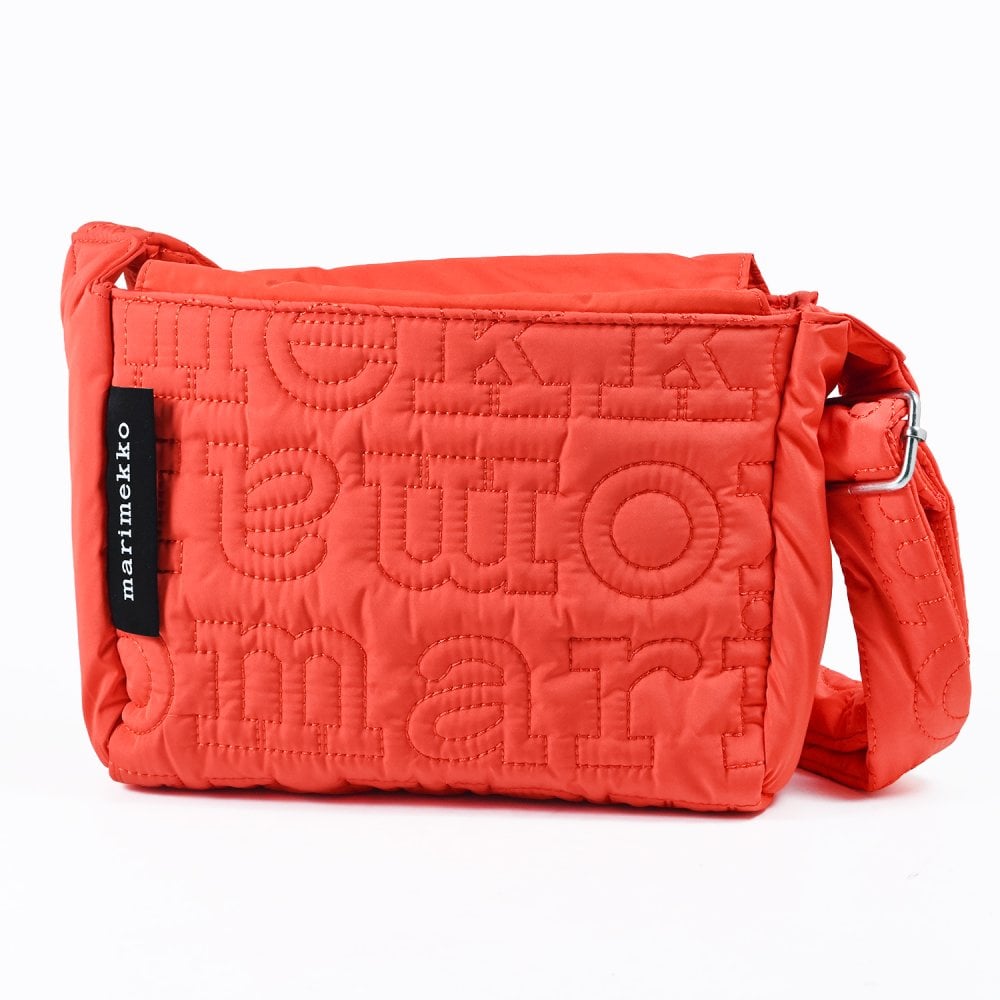 マリメッコ marimekko ショルダーバッグ Joy ジョイ クロスボディ S 2026冬新作 ブランドロゴ レディース レッド 96114 096114 300 北欧雑貨 北欧デザイン 送別会 誕生日 お中元 結婚祝い 結婚式 高級 父の日 母の日 ホワイトデー